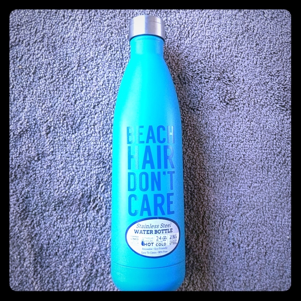Stainless steel water bottle